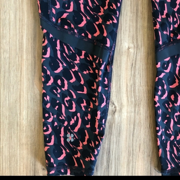 Sweaty Betty zero gravity pants - Picture 4 of 9